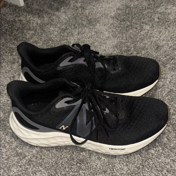 New Balance Black and White Athletic Sneakers - Picture 1 of 3
